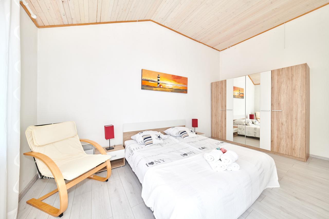 אומאג Apartments Gvarda מראה חיצוני תמונה