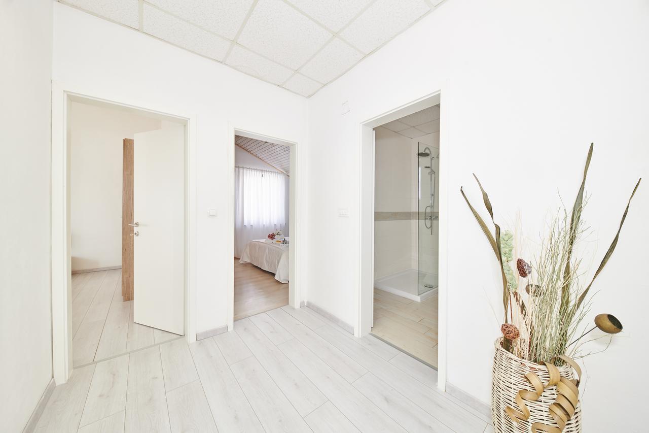 אומאג Apartments Gvarda מראה חיצוני תמונה
